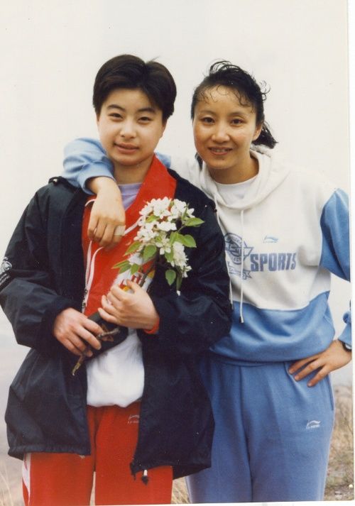 郭晶晶二胎生女遭记者刁难霍启刚一句话霸气回应