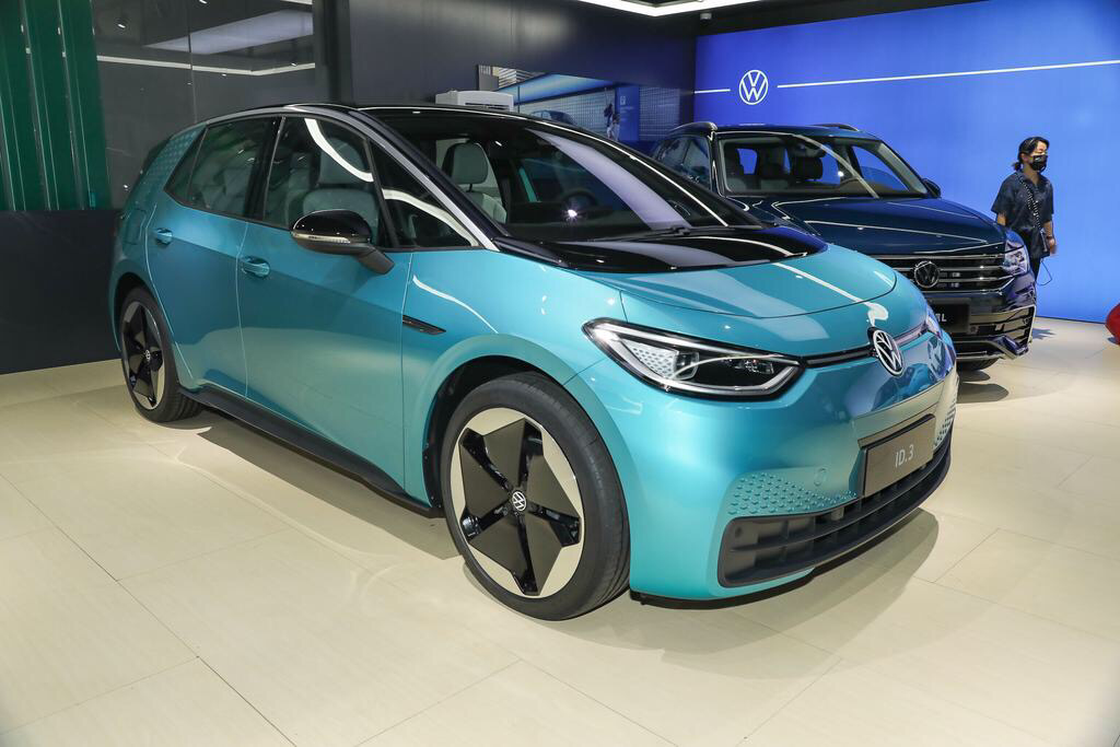 上汽大众的纯电高尔夫样样都好就一点阻碍销量